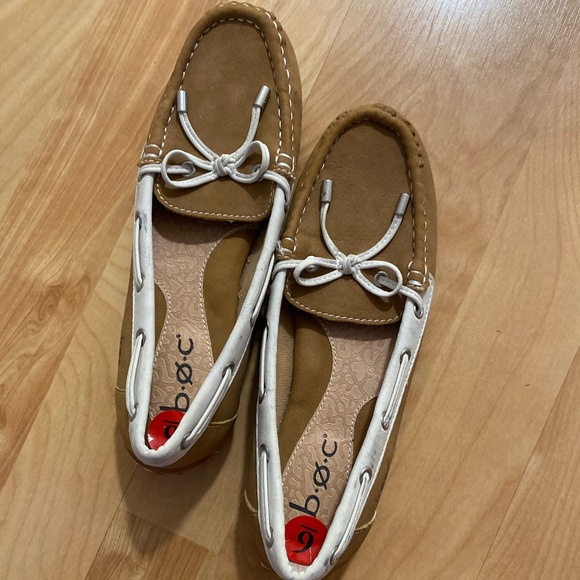 b.o.c. Carolann Moccasin Loafer Size 6 Tan and White - Picture 3 of 11